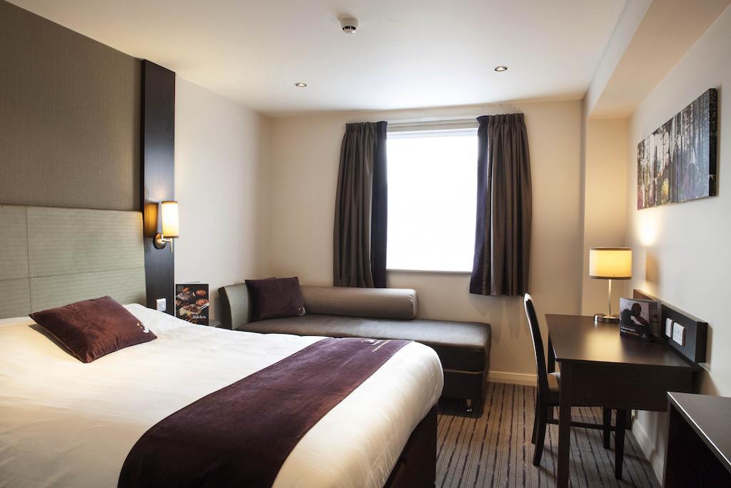 Premier Inn Stirling City Centre Room photo
